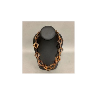 Collar con colgante de cuerno hecho a mano, joyería tribal con cuentas de hueso natural, gargantilla de cordón de cuero bohemio para hombres y mujeres - Product Image 3