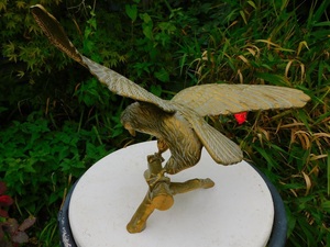 Escultura decorativa para jardín, tamaño grande, calidad superior, escultura de águila de bronce, artesanías de Metal, artículos de exhibición para jardín, suministro para eventos - Product Image 2