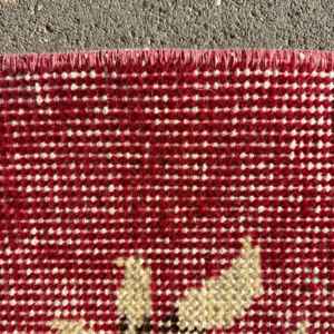 Alfombra Turca de 3.37x6.7 pies, Alfombra Vintage, Alfombra de Lana con Camuflaje Rojo - Product Image 4