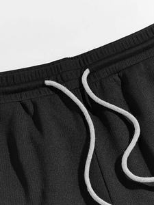 กางเกงขาสั้นผ้าตาข่ายโพลีเอสเตอร์ 100% ขนาด XXXL 5 นิ้ว สำหรับผู้ชาย ลายพิมพ์ตามสั่ง โลโก้ OEM สำหรับฤดูร้อน แห้งเร็ว ระบายอากาศได้ดี เป็นมิตรกับสิ่งแวดล้อม - Product Image 4