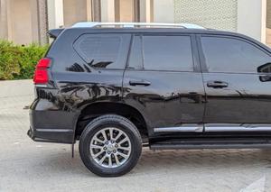 Toyota Prado VXR 2023, modèle complet, extérieur noir, très propre et en parfait état, importation neuve. - Product Image 4