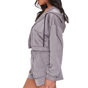 ชุดกระโปรงสั้น2ชิ้นและเสื้อครอปมีฮู้ดของผู้หญิงเสื้อผ้าฤดูร้อนแบบสั่งตัดมาใหม่ - Product Image 3