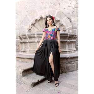 Robe maxi brodée pour femmes, corsage floral mexicain, robe longue à manches courtes, robe ethnique bohème d'été, fente latérale, lavable naturellement - Product Image 2