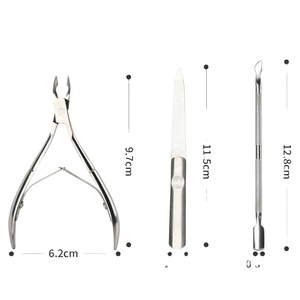 Ensemble de manucure et pédicure professionnel personnalisé de haute qualité, kit de soins des ongles en acier inoxydable 3 pièces, coupe-ongles 5 en 1, lime à ongles, pousse-cuticules - Product Image 5