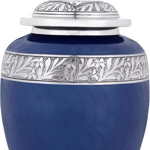 Urna de metal hecha a mano para cenizas humanas Urnas de cremación de metal de aluminio para cenizas Urna de cremación funeraria Mayorista de India - Product Image 1