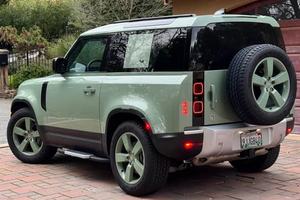 LAND ROVER DEFENDER 90 2023 USADO, EDICIÓN 75 ANIVERSARIO, Volante a la Izquierda/Derecha - Product Image 3