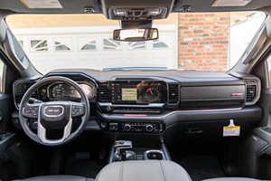 Camioneta Blanca 2024 Supercharged G-M C Sierra 1500 6.2L 4×4 Edición Deportiva con Parrilla Cromada y Faros LED - Product Image 4