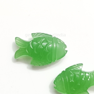 Piedra preciosa con forma de pez de Calcedonia verde, cuentas talladas de pez de piedra preciosa de Calcedonia, fabricación de joyería de lujo tallada a mano suelta - Product Image 2