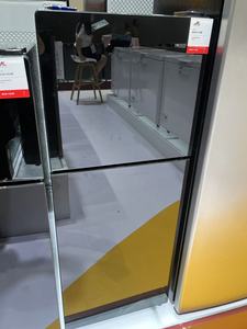 Réfrigérateur compact à congélateur supérieur avec 2 portes vitrées, 112 L, fonctionnement silencieux - Product Image 3