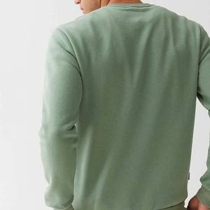 Nueva Llegada: Sudadera de Cuello Redondo para Hombre, Corte Regular, con Logotipo Personalizado, Diseño Lavado al Ácido, Transpirable, 380g, Invierno, 100% Algodón, Color Sólido - Product Image 3