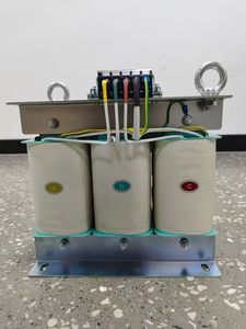 安定電圧干渉防止電源ソリューション 7.5kVA 15kVA 三相昇降圧変圧器 - Product Image 2