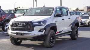 NOUVEAU TOYO TA HILUX GR SPORT SUV 2026, TOIT OUVRANT PANORAMIQUE, DOUBLE CABINE 4 PORTES, MOTEUR DIESEL 2.8L TURBO, PHARES LED, SIÈGES EN CUIR - Product Image 6