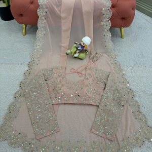 Hermoso Sari de diseñador con codificación y secuencia con trabajo de espejo real - Product Image 1