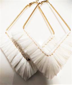 2024แต่งหน้าสตรีแนวชนเผ่าย้อนยุคต่างหูพู่ห้อยทำจากโลหะผสมน้ำมันหยดน้ำต่างหูห่วงแบบแฟชั่นสำหรับงานเลี้ยงและของขวัญ - Product Image 1