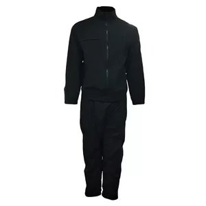 Costume de survêtement d'hiver noir foncé pour hommes pour le Jogging et les vêtements de sport fabriqués avec des matériaux de haute qualité disponibles avec un Logo et un Design personnalisés - Product Image 1