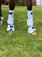 Bottes avant et protège-tendons en néoprène personnalisés BRAND ZONE – Protection confortable et amortissante pour les jambes des chevaux