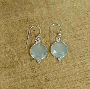 Pendientes de Plata de Ley con Calcedonia Aqua, Piedra de Nacimiento de Marzo, Joyería de Piedras Preciosas Hecha a Mano para Mujer, Regalo - Product Image 1