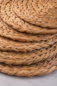 Napperons ronds en jacinthe d'eau napperons tissés en rotin Boho napperons de table en osier faits à la main du Vietnam - Product Image 6