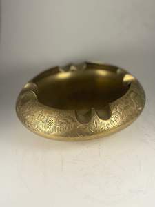 Stylish Metal <b>Ashtray</b> <b>For</b> <b>Car</b> Use Offering Compact Size And Heat Resistant Durable Build <b>For</b> Daily Use - Product Image 3