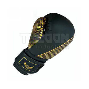 Los guantes de sparring de MMA son ligeros pero lo suficientemente fuertes como para soportar un uso intenso con guantes de sparring de MMA - Product Image 3