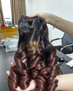 Doux Bouncy Curl Bulk Hair pour des looks audacieux et naturels - Product Image 3