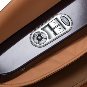 Fauteuil de massage complet, zéro gravité, massage Shiatsu, inclinable, avec contrôle de la chaleur des épaules, du dos et des jambes, rouleau pour les pieds, Bluetooth - Product Image 6