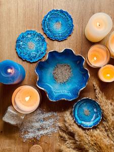 Luxury Polished Wooden Resin Bowl with Agate Inlay Design Eco-Friendly Classic Style for Business <b>Gifts</b> - Product Image 6