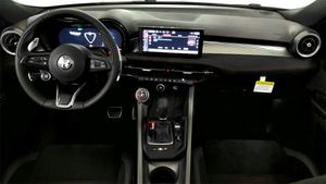 Offre exceptionnelle : Alfa Romeo Tonale Velocé AWD 2024 d'occasion - Product Image 2