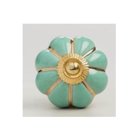 สีเขียว