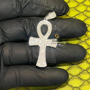 Pendentif Hip Hop Ankh en or blanc 10Kt amélioré avec des diamants ronds de laboratoire de taille brillante VVs Clarity - Product Image 2