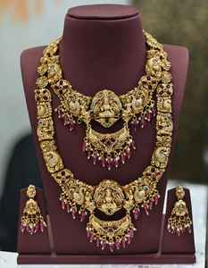 Ensemble collier Temple de qualité supérieure de créateur avec collier plaqué or serti de boucles d'oreilles pour mariage pour femmes - Product Image 3