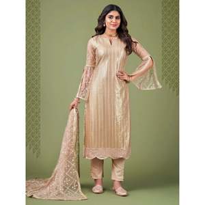 Magnífico Conjunto de Mujer con Lentejuelas Beige Bordadas en Tela de Red para Eventos - Traje Salwar - Product Image 6