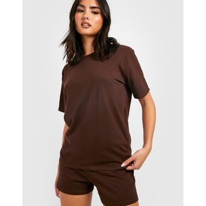 Ensemble deux pièces d'été respirant pour femme, 100 % coton, col rond, couleur unie, t-shirt et short, manches courtes, coupe ajustée, vente en gros - Product Image 1