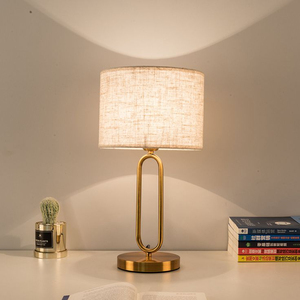 Nouvelle Lampe de Table Décorative Fantaisie Créative en Feuille d'Or Martelée avec Ruban Lampe de Table de Chevet d'Hôtel au Prix de Gros - Product Image 5