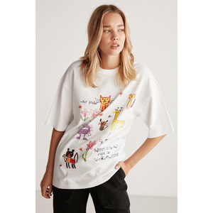 Camiseta GRIMELANGE Millie para Mujer, 100% Algodón Orgánico, Corte Holgado, Estampado y Detalles Bordados - Product Image 1