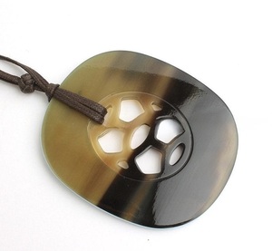 Collar con Colgante de Cuerno de Búfalo, Joyería Tribal Natural y Sostenible para Mujer, Alta Calidad - Product Image 3