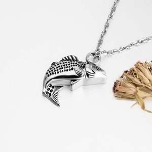 Collar de cremación de urna con grabado de pez plateado para cenizas, urna para cenizas humanas en memoria amorosa de papá, medallón de pesca, tamaño personalizado - Product Image 3
