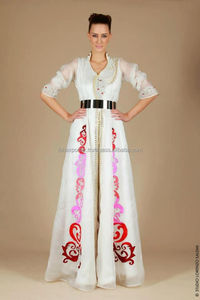 Caftan blanc le plus populaire et le plus vendu avec impression sur le fond et perles sur le dessus avec ceinture unie - Product Image 2
