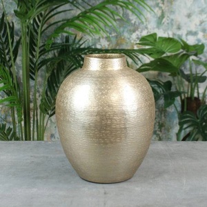 Tendance de l'industrie Vente en gros Vase à fleurs en métal en forme de U de créateur Fait à la main Décoration de table moderne pour la maison Hôtel Restaurant Décoration - Product Image 3