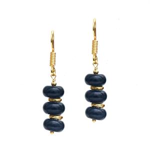 Boucles d'oreilles en pierres précieuses saphir fabriquées à la main avec perles rondes entretoises en or et crochet plaqué or boucles d'oreilles pierre de naissance - Product Image 1