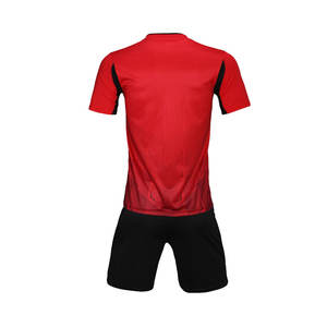 Uniforme de Fútbol Premium para Hombre |   Kit de Rendimiento de Chispa Eléctrica Roja |   Conjunto de Camiseta y Pantalones Cortos de Fútbol para Entrenamiento de Equipos Adultos - Product Image 2