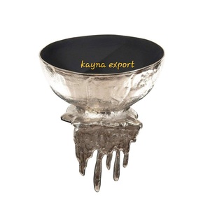 Florero de metal fundido con plataforma de níquel, florero decorativo de lujo con diseño personalizado, nueva colección - Product Image 1