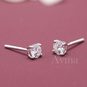 Boucles d'oreilles solitaires rondes en diamant cultivé certifié IGI, or 18 carats, minimalistes, petites boucles d'oreilles en diamant - Product Image 5