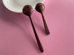 ช้อนไม้ที่เป็นมิตรกับสิ่งแวดล้อมทำด้วยมือสำหรับใช้ในครัวเรือนการเตรียมอาหารและการแสดงบนโต๊ะแบบเรียบง่าย - Product Image 2