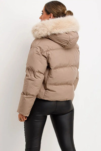 Veste matelassée en pierre personnalisée de haute qualité OEM pour femmes Veste matelassée à capuche en fausse fourrure avec fermeture éclair complète Bulle matelassée Détachable pour l'hiver - Product Image 5