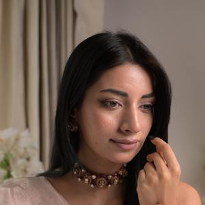 Conjunto de Collar y Aretes de Plata de Ley 925 con Piedra Roja Gajaah, Joyería de Plata Pura para Novias y Fiestas - Product Image 1