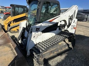 Minicargadora compacta Bobcat T770 usada con cucharón de orugas para manejo de materiales en construcción agrícola en venta - Product Image 3