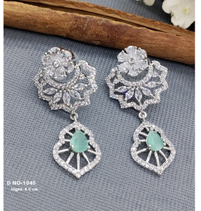 Pendientes radiantes con un diseño elegante para complementar a las mujeres que buscan accesorios únicos y de moda de la India - Product Image 5