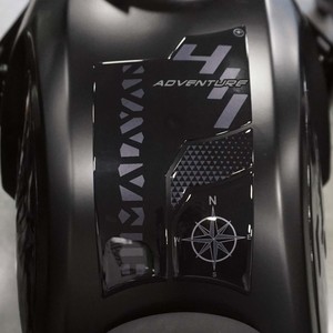 Adesivo 3D in Gel Personalizzato per Serbatoio Moto Royal Enfield Himalayan 411 - Product Image 1