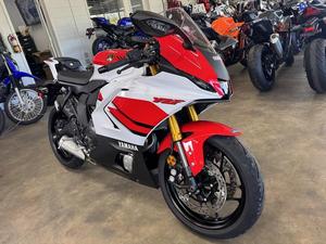 Motocyclette YZF-R7 2026 Édition 70e Anniversaire - Product Image 2